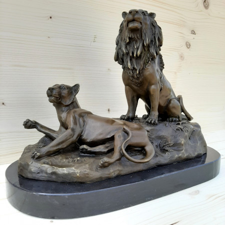 Sculpture en bronze " Le lion et la lionne "