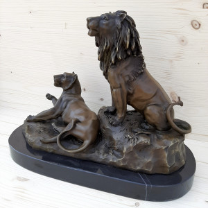 Sculpture en bronze " Le lion et la lionne " 2