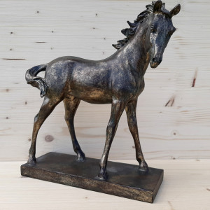 Trophée en résine Le Poulain