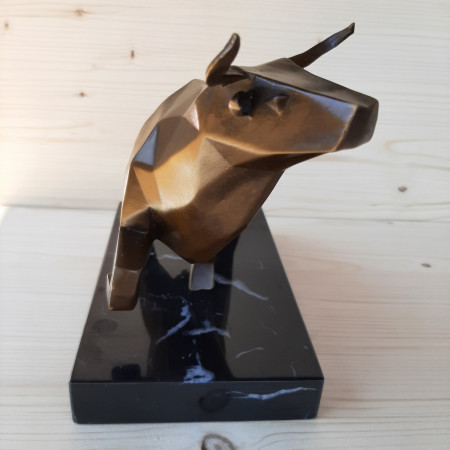 Sculpture taureau en bronze, style cubiste.