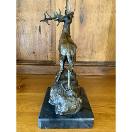 Sculpture en bronze " Le brame du cerf "