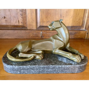 Sculpture en bronze La Panthère couchée