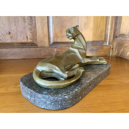 Sculpture en bronze La Panthère couchée