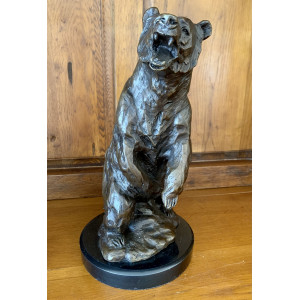 Sculpture en bronze L'ours dressé sur ses pattes 2