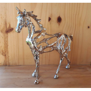 Sculpture Le cheval 2 ajouré en étain 