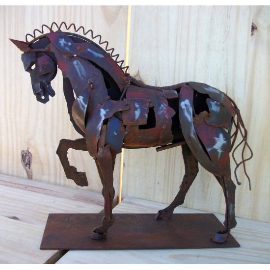 Sculpture cheval en métal 