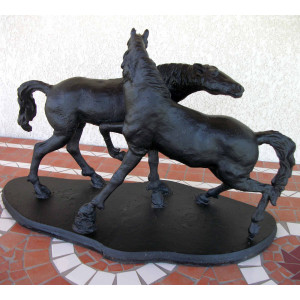 Statue accolade en fonte  2