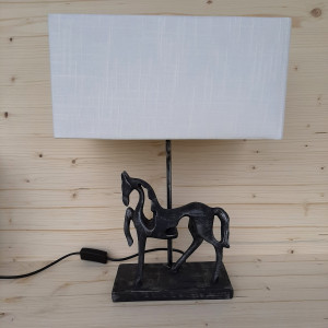 Lampe abat jour blanc cheval résine 2