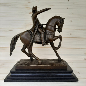 Sculpture en bronze Napoléon sur son cheval 2