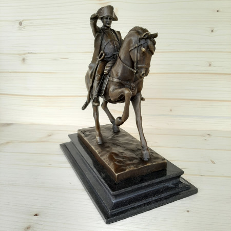 Sculpture en bronze Napoléon sur son cheval